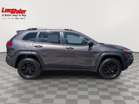 Used 2018 Jeep Cherokee Trailhawk w/ Quick Order Package 27L image 6
