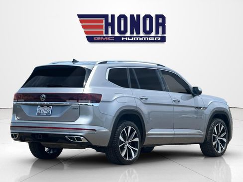 Used 2024 Volkswagen Atlas SEL Premium R-Line AWD/4WD image 4