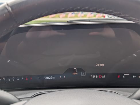 Used 2025 Cadillac XT4 Premium Luxury FWD image 18