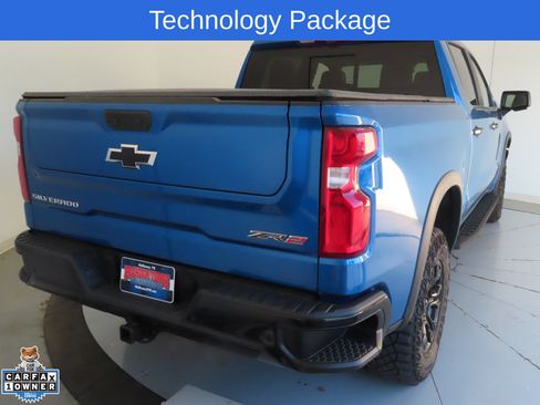 Used 2022 Chevrolet Silverado 1500 ZR2 w/ Technology Package AWD/4WD image 3