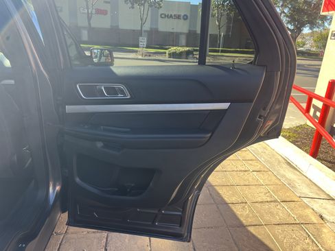 Used 2017 Ford Explorer XLT w/ Equipment Group 201A image 30