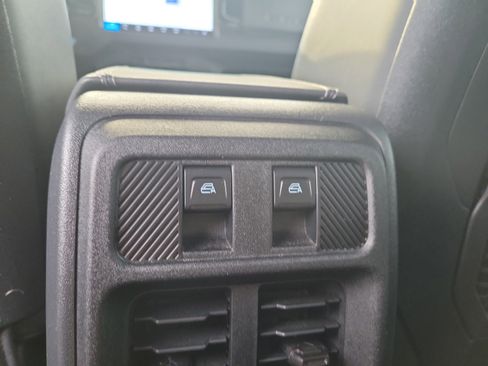 Used 2025 Ford Bronco Badlands AWD/4WD image 14