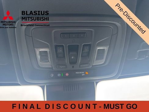 Used 2025 GMC Sierra 2500 AT4 w/ AT4 Premium Plus Package AWD/4WD image 32