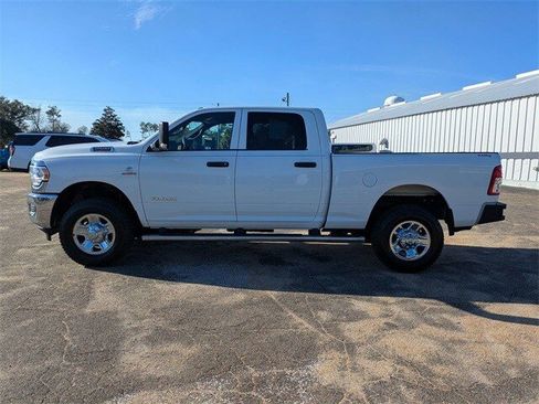 Used 2022 RAM 2500 Tradesman w/ Chrome Appearance Group image 7