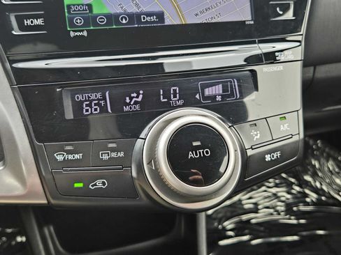 Used 2017 Toyota Prius V Five w/ Advanced Technology Package FWD image 32