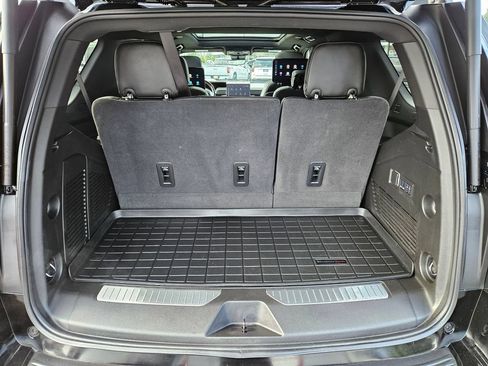 Used 2025 GMC Yukon AT4 Ultimate AWD/4WD image 17