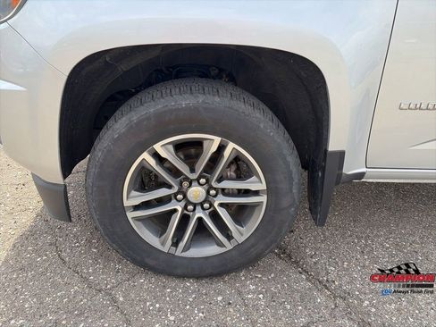 Used 2019 Chevrolet Colorado W/T w/ Custom Special Edition AWD/4WD image 15