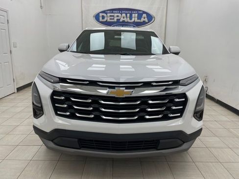 New 2026 Chevrolet Equinox LT w/ Convenience Package II AWD/4WD image 16