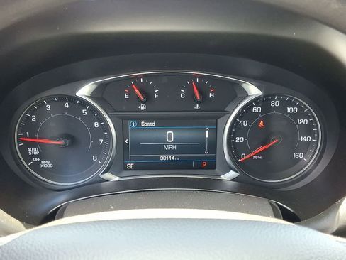 Used 2024 GMC Terrain SLE AWD/4WD image 17