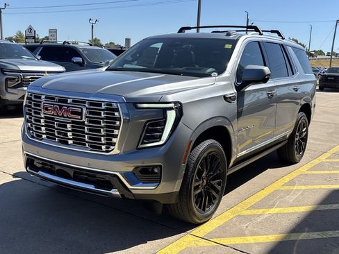 New 2026 GMC Yukon Denali w/ Denali Reserve Package AWD/4WD image 10