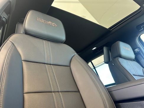 New 2026 Chevrolet Suburban High Country AWD/4WD image 20