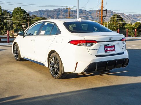 New 2026 Toyota Corolla SE FWD image 5