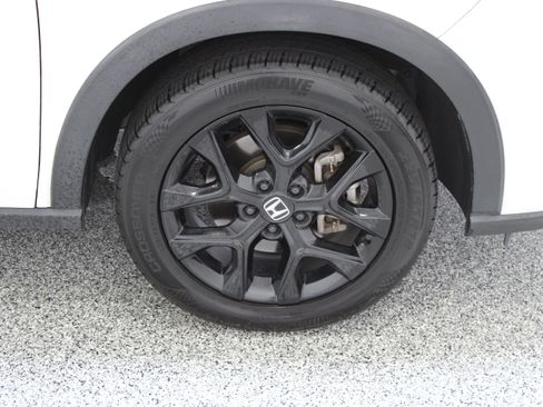 Used 2024 Honda HR-V Sport image 5