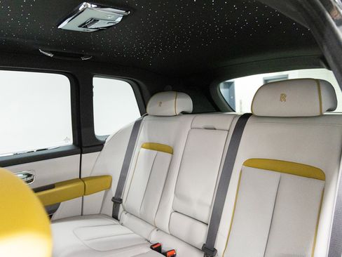 New 2026 Rolls-Royce Cullinan image 25