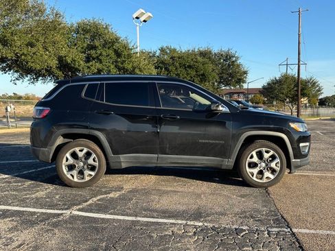 Used 2018 Jeep Compass Limited image 4