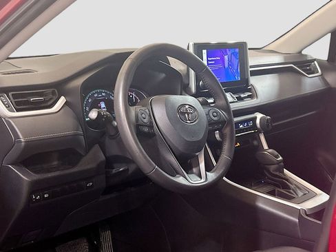 Used 2023 Toyota RAV4 XLE Premium FWD image 7