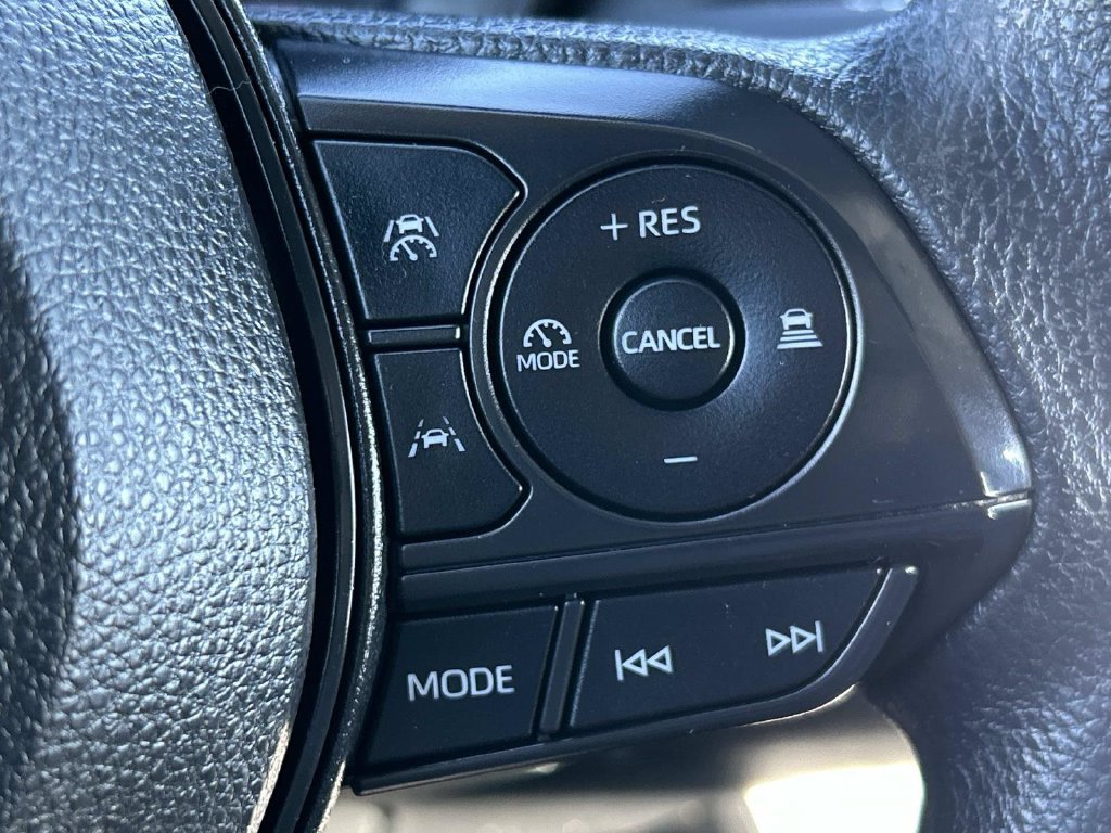 Used 2024 Toyota Corolla LE w/ LE Convenience Package FWD image 29