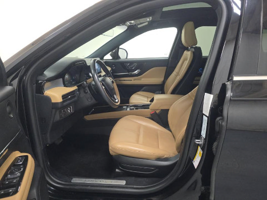 Used 2022 Lincoln Corsair Reserve w/ Luxury Package AWD/4WD image 5