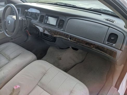Used 2010 Mercury Grand Marquis LS image 25