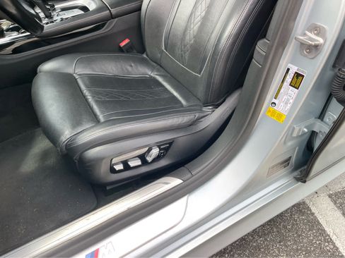 Used 2018 BMW 740i w/ M Sport Package RWD image 13