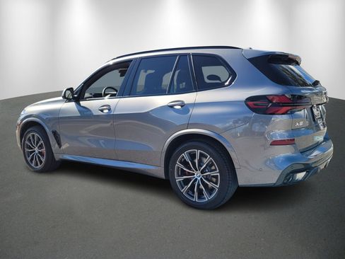 Used 2026 BMW X5 sDrive40i w/ M Sport Package RWD image 5