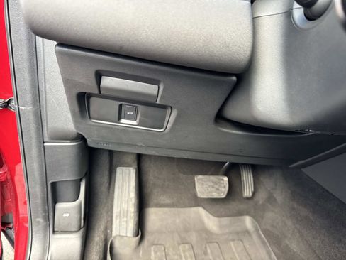 Certified 2025 Land Rover Discovery Sport S image 33