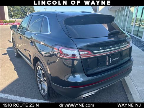 Certified 2022 Lincoln Nautilus Reserve AWD/4WD image 4