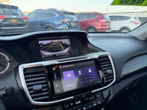 Used 2016 Honda Accord EX-L image 39