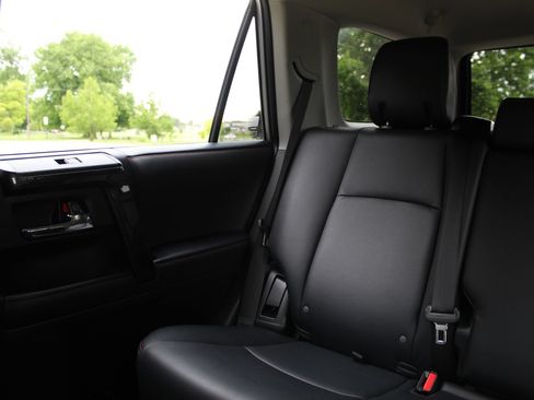 Used 2024 Toyota 4Runner TRD Off-Road Premium w/ Moonroof Package AWD/4WD image 13