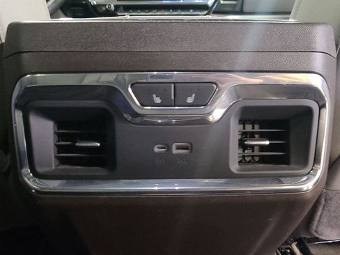 Used 2025 Chevrolet Silverado 1500 LTZ image 23