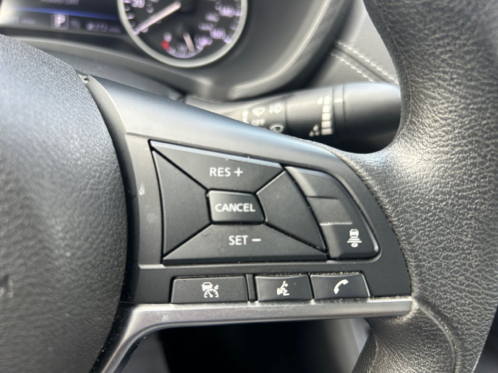 Used 2025 Nissan Sentra SV FWD image 18