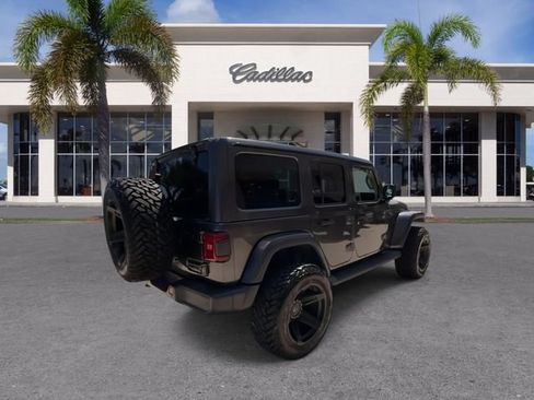 Used 2021 Jeep Wrangler Unlimited Sahara AWD/4WD image 14