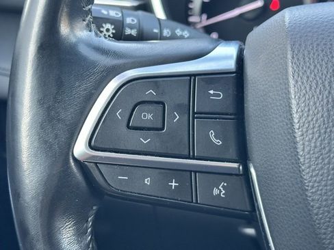 Used 2020 Toyota Highlander XLE image 16