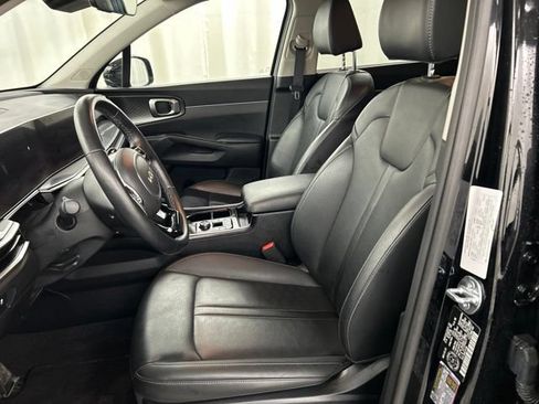 Used 2025 Kia Sorento EX AWD/4WD image 6