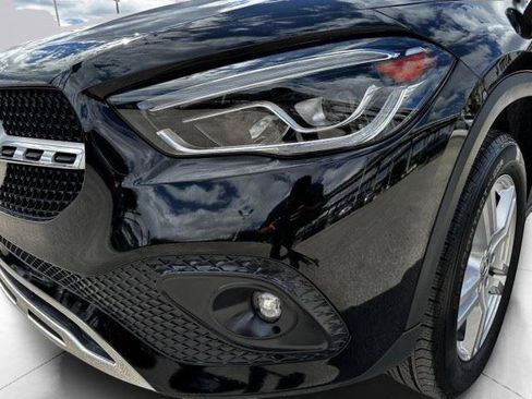 Used 2021 Mercedes-Benz GLA 250 4MATIC w/ Premium Package image 13