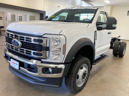 New 2026 Ford F550 XL REG CAB 169 WB w/ XL Chrome Package image 4