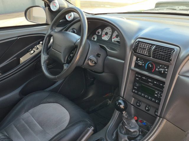 Used 2001 Ford Mustang Cobra RWD image 13