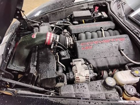 Used 2005 Chevrolet Corvette Coupe w/ Preferred Equipment Group image 10