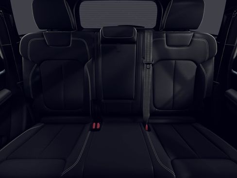 New 2026 Jeep Grand Cherokee Altitude AWD/4WD image 3