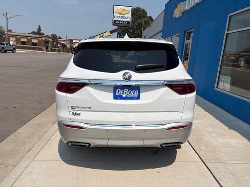 Used 2023 Buick Enclave Premium w/ Experience Buick Package AWD/4WD image 4