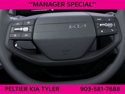 New 2025 Kia K4 LX image 23