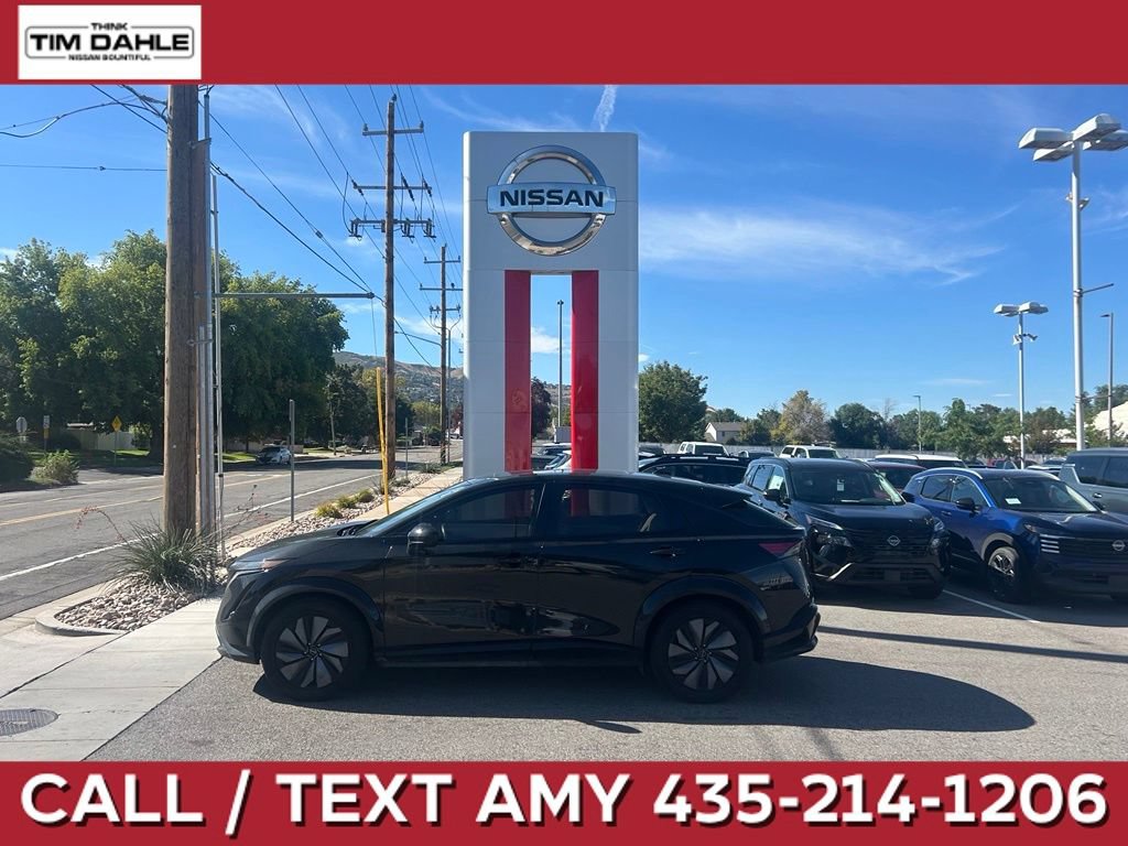 Used 2023 Nissan Ariya AWD image 1