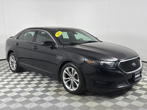 Used 2013 Ford Taurus SHO image 3