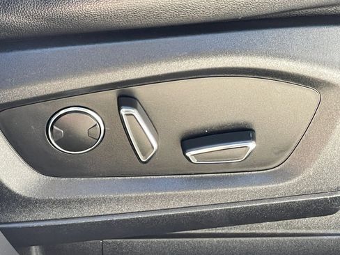 Used 2020 Ford Explorer Limited w/ Hybrid Equipment Group 310A image 28