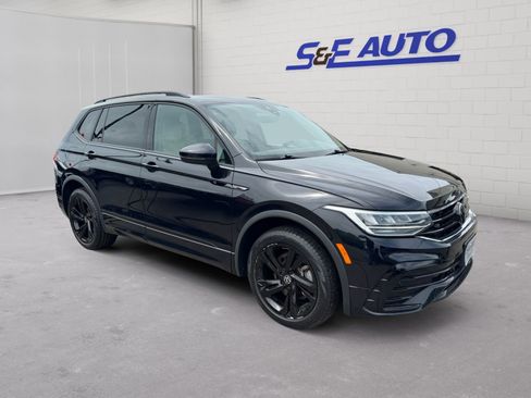 Used 2023 Volkswagen Tiguan SE R-Line AWD/4WD image 6