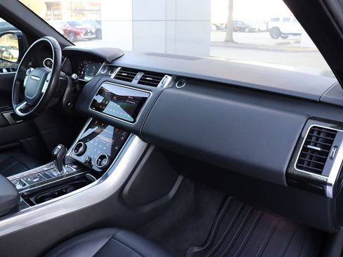 Used 2019 Land Rover Range Rover Sport HSE image 17