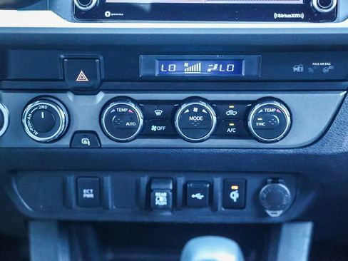 Used 2023 Toyota Tacoma TRD Sport image 26