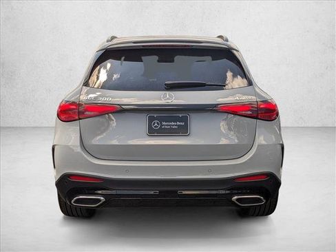 Used 2026 Mercedes-Benz GLC 300 4MATIC image 7