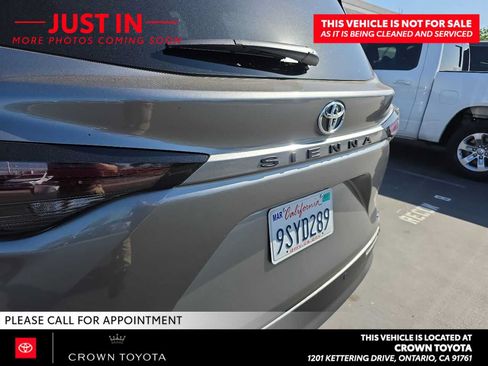 Used 2026 Toyota Sienna XLE FWD image 6