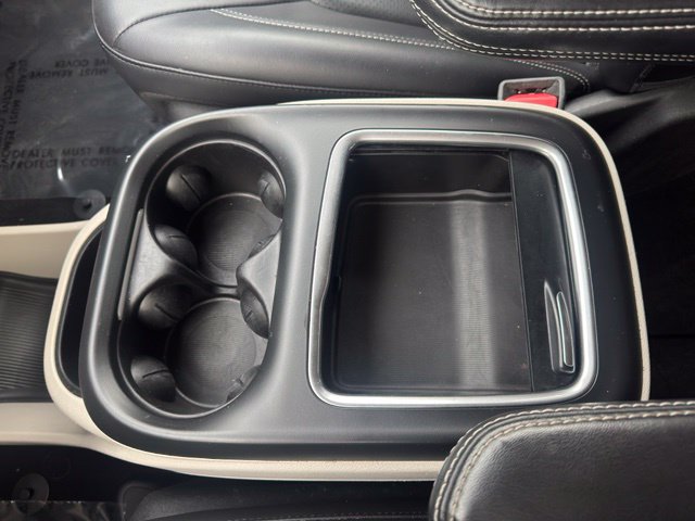 Used 2023 Chrysler Pacifica Touring-L FWD image 24